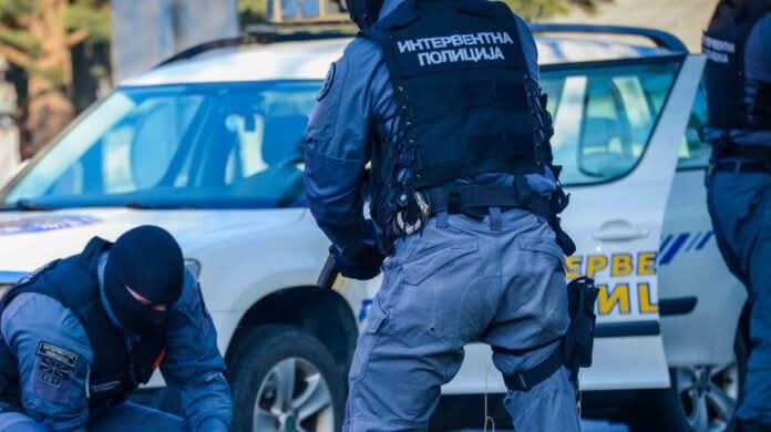 Ngjarje e rëndë në Batincë, sherr i madh familjar – Intervenon policia