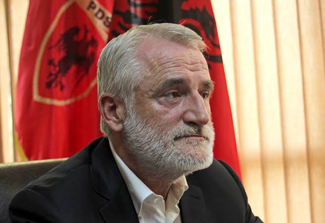 Menduh Thaçi për Selën dhe Taravarin: “Tepër të suksesshëm dolën” për ta dëmtuar PDSH-në (VIDEO)