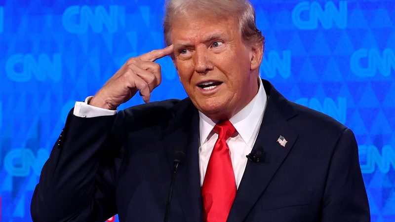 Trump: Amerikanët që nuk mbështesin luftën janë budallenj