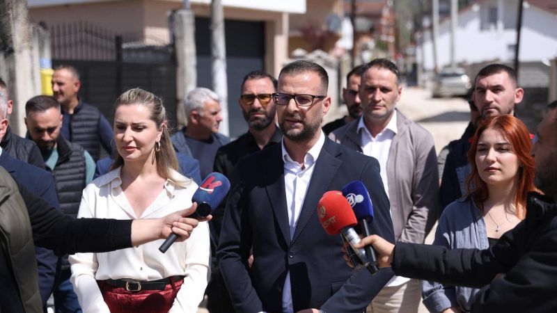 Nisin punimet në Dobrosht, Memishi dhe Zekolli në inspektim: Kemi edhe shumë projekte tjera për Komunën e Tearcës