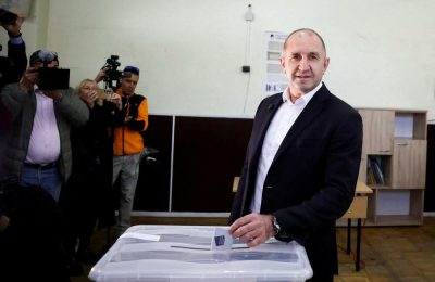 Partia e ish-presidentit Radev fiton zgjedhjet në Bullgari me 37,5 për qind