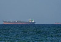 Trafiku i anijeve tregtare mbetet i ulët në Ngushticën e Hormuzit