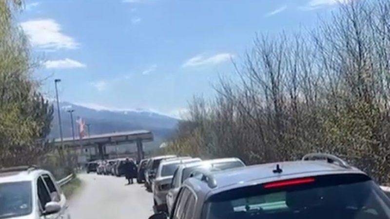 Nafta më e lirë sjell shtetasit e Shqipërisë në Maqedoninë e Veriut për karburant