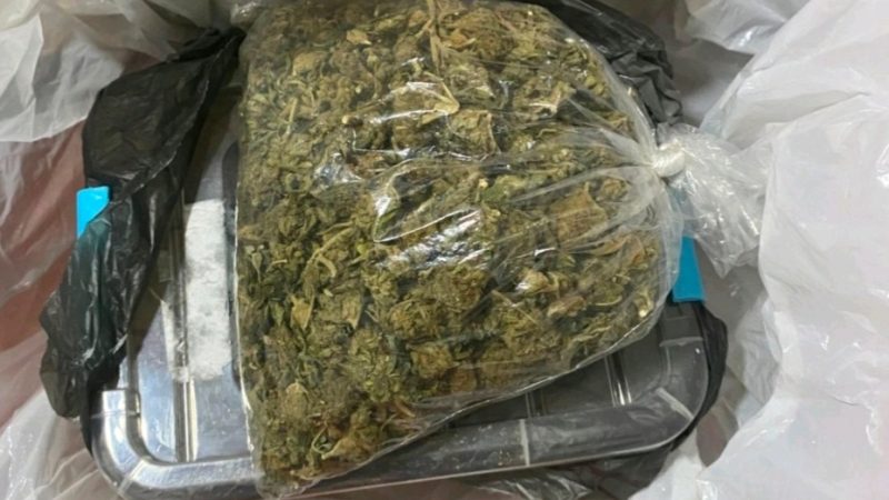 Kjo është droga e kapur mbrëmë në Tetovë në “Bllok 70” (FOTO)