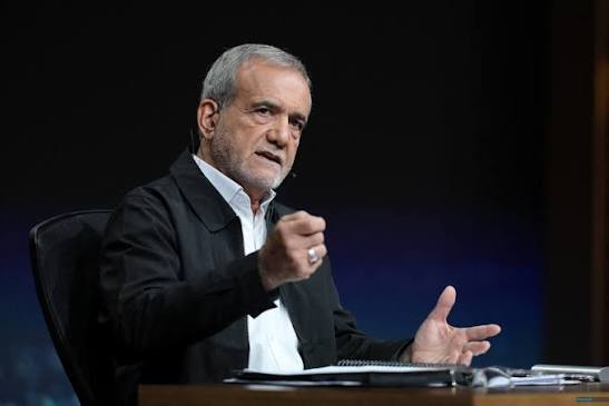 Pezeshkian dënon “kritikat dhe fyerjet” e Trump ndaj Papa Leonit XIV