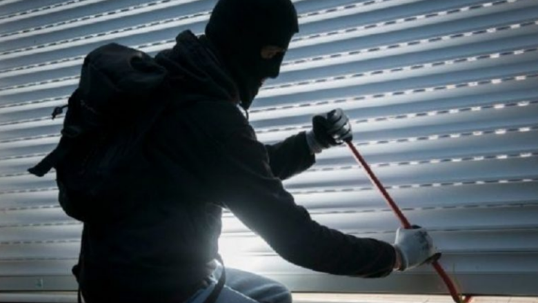 Raportohet për një vjedhje të rëndë në Sllatinë?!