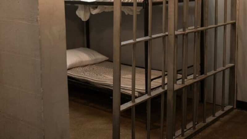 Aksion i madh policor në Shkup, gjenden 100 qese marihuanë në burgun e Idrizovës