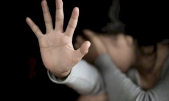Rrihet nëna, e gruaja me fëmijë dëbohet shtëpia – 3 të arrestuar për dhunë në familje në 24 orë