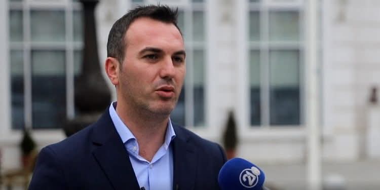 “Larg duart nga gjuha shqipe”, Ademi me akuza të forta ndaj Kostadinovskit