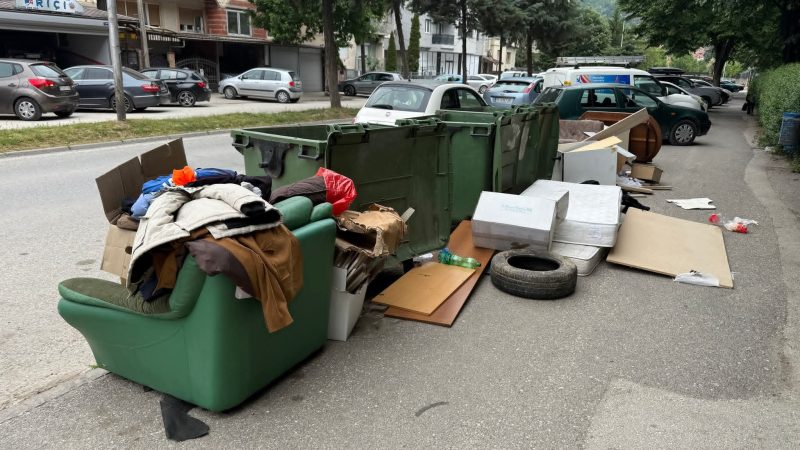 Ja si i kanë hudhur disa qytetarë mbeturinat në Tetovë