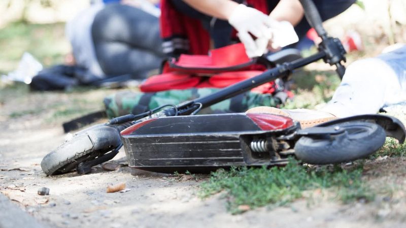 5-vjeçari pëson lëndime të rënda pasi u godit nga një trotinet elektrik i drejtuar nga një 12-vjeçar, ja detajet