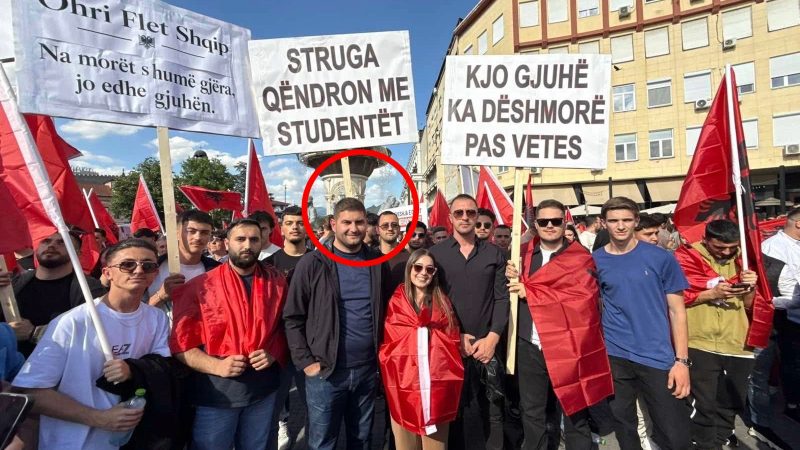 BDI seriozisht e interesuar për të bastarduar protestën e studentëve shqiptar, kryetari i degës BDI – Strugë pozon para studentëve