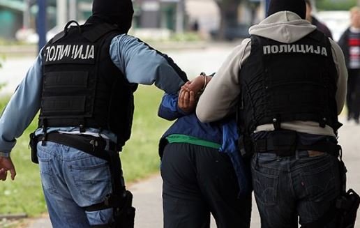 aksion-policor-arrestohen-dy-persona-nga-gradeci-ja-cfare-iu-gjeti-policia