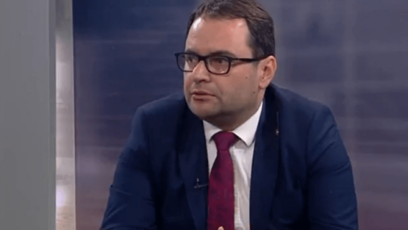Me çfarë kredibiliteti kandidon Kushtrim Ahmeti për rektor të Universitetit të Tetovës?