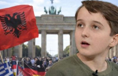 Mundi grekët, serbët dhe gjermanët! Del i pari në garën që u zhvillua në Berlin, shqiptari që mundi 449 nxënës në Matematikë