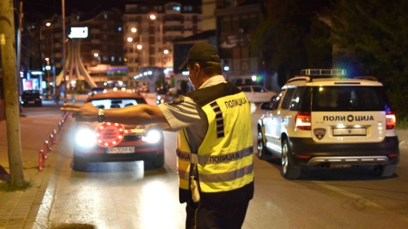 U arrestuan 9 shoferë brenda 24 orëve për shkelje në trafik