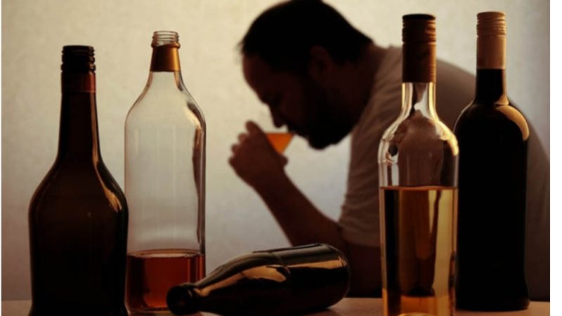 16-vjeçari nga Pallçishti i Epërm përfundon pa ndjenja nga alkooli pranë një shkolle të mesme në Tetovë