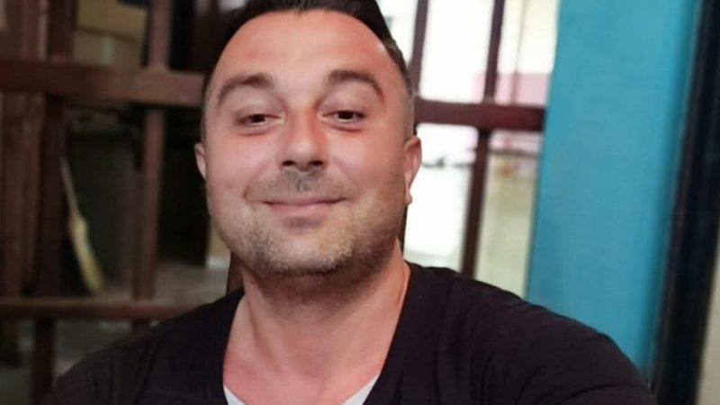 Agim Islami reagon para protestës studentore: Çfarë vlere ka provimi në shqip, kur të pafajshmit kalben në burgje?