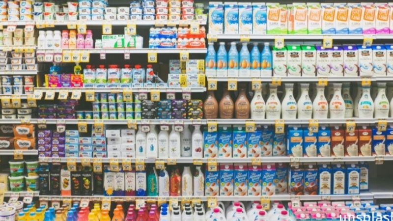 Skandal me produktet e qumështit: Në djathë me deklarim 20% yndyrë qumështi u gjet vetëm 1%