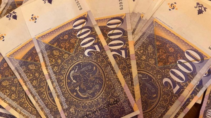Deri në 615.000 denarë për të rinjtë për hapjen e biznesit të tyre, ja se si mund t’i merrni