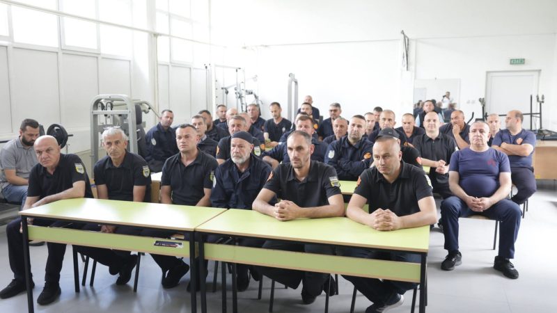 Kasami: 30% rritje e pagave për zjarrfikësit e Tetovës