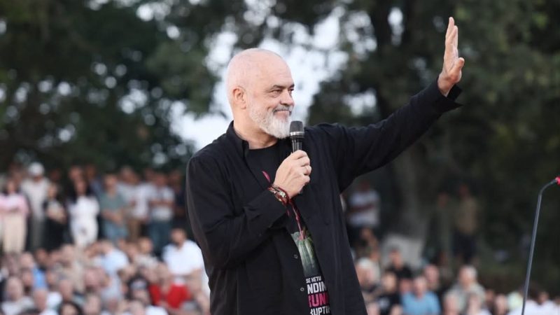 Rama u përgjigjet atyre që e quajnë tradhtar: Shkova në Serbi dhe, nga pallati presidencial, ua thashë se Kosova është e pavarur