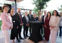 Kasami, Memishi dhe funksionarë të VLEN-it në pritjen e Kurtit për 21-vjetorin e Vetëvendosjes