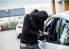 E raportoi makinën si të vjedhur, por ajo u gjet në oborrin e shtëpisë – zbulohet keqkuptimi familjar