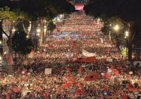 Dita e 21-të e protestës, qytetarët dhe shqiptarët nga diaspora mblidhen para Kryeministrisë