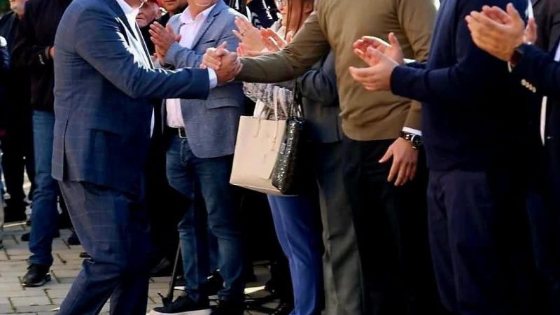 Mickoski i pikëlluar për ndarjen nga jeta të kryetarit të Bërvenicës, ja mesazhi i tij ngushëllues