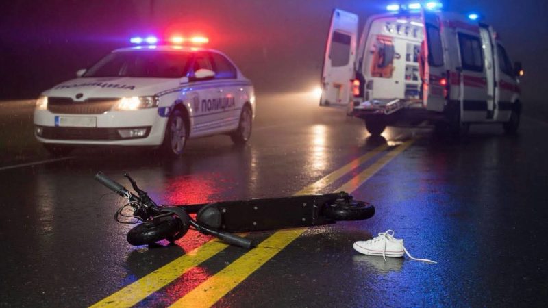 Një 4 vjeçar në Tetovë lëndohet rëndë pasi u aksidentua me trotinet elektrik