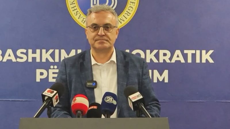 Bajram Rexhepi falënderon mbështetësit e protestës në Tetovë