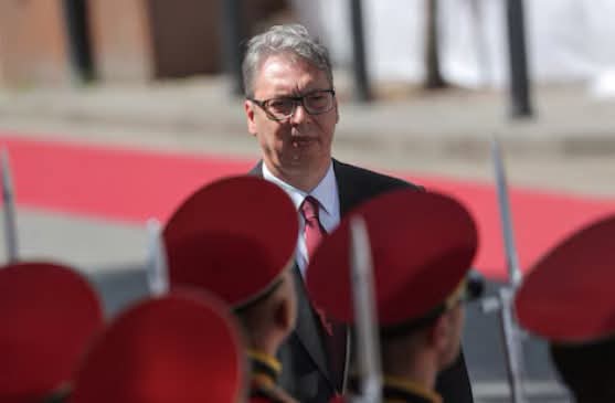 Vuçiç njofton dorëheqjen: Do të jem president vetëm për disa javë