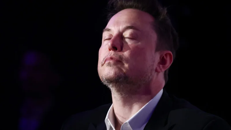 Elon Musk zbret nën kufirin e 1 trilion dollarëve pas goditjes në tregjet financiare!