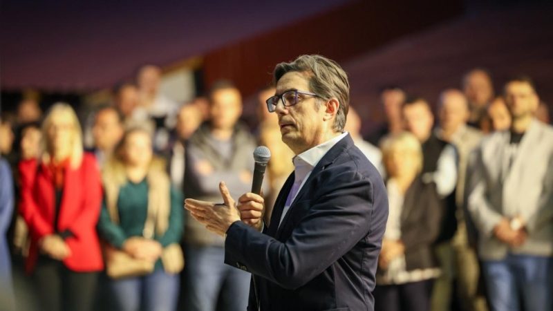 Pendarovski: Kthehem në politikë vetëm nëse krijohet një koalicion i gjerë opozitar që do të përmbyste pushtetin