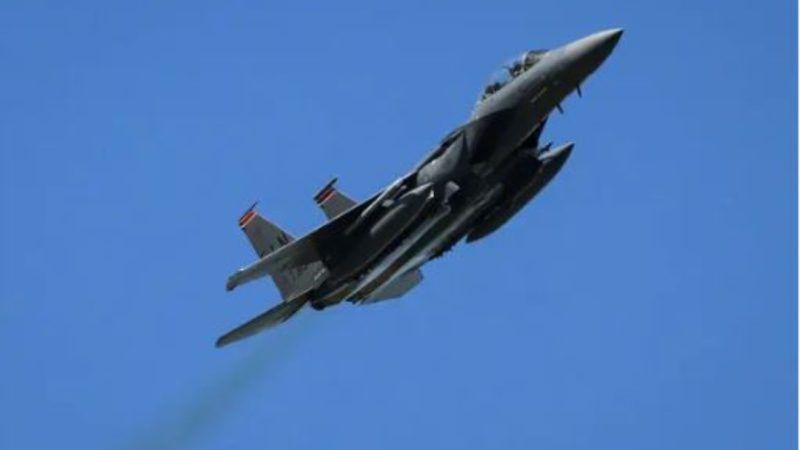 Trump planifikon të tërheqë një të tretën e avionëve luftarakë nga Evropa