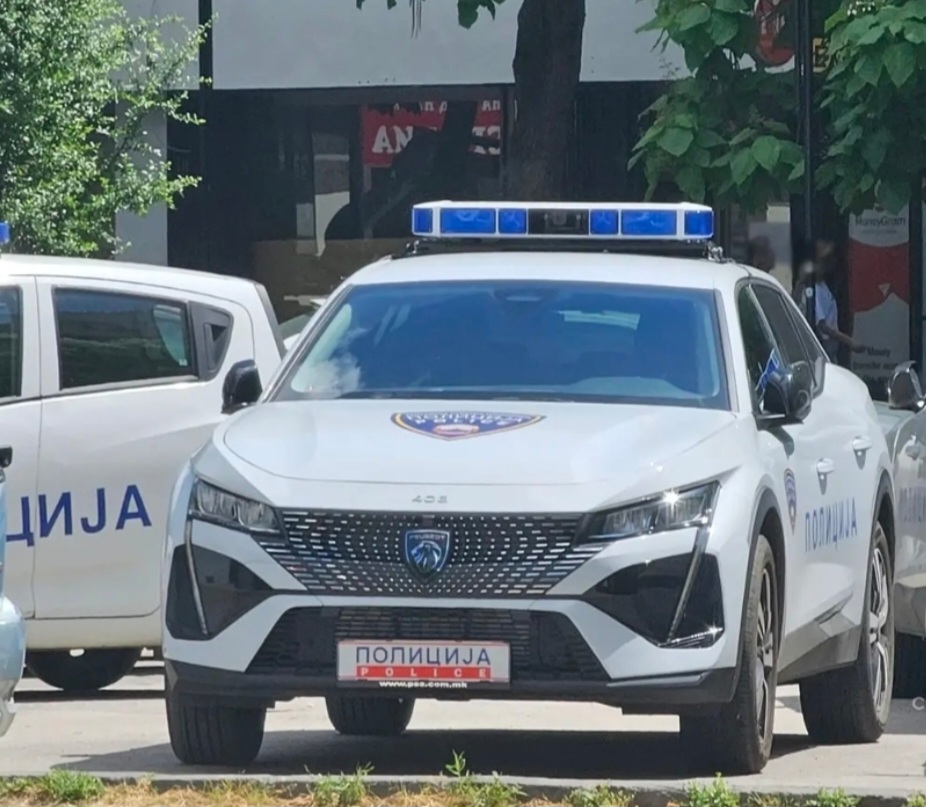 E rëndë në Shkup  Foshnja 8 muajshe lihet në një ulëse parku