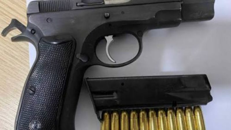 ​Bastisje në Ohër, gjenden armë dhe municione, arrestohet një person