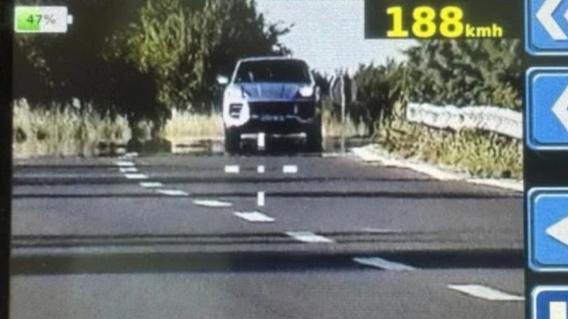 Fluturonte me 188 km/h në Maqedoni: Serbit i konfiskohet Porsche-ja dhe përfundon në burg