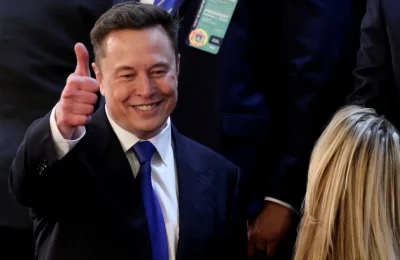 Elon Musk bëhet trilioneri i parë në botë pas rritjes historike të SpaceX