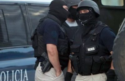 Tronditet Shqipëria/ Qëllohet për vdekje polici gjatë operacionit për kapjen e një të kërkuari