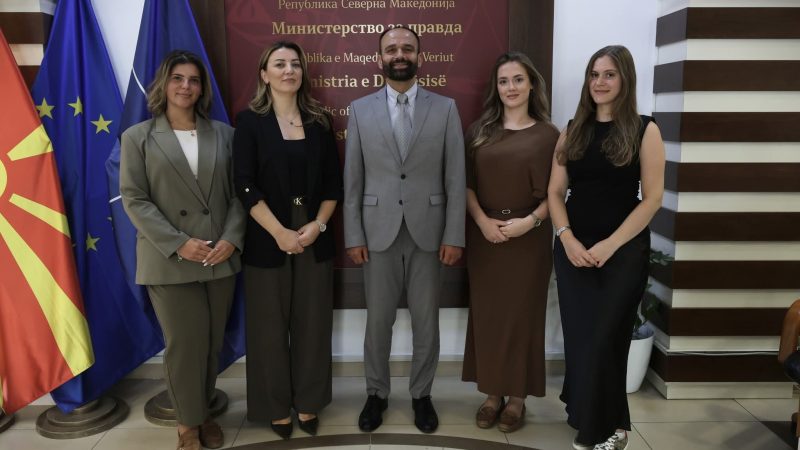 Pas dy vitesh, studentët shqiptarë të juridikut priten në Ministrinë e Drejtësisë