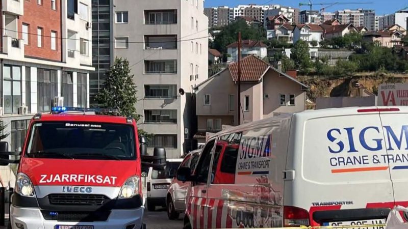 Tragjedi, shembet krani në Prishtinë – ndërron jetë 20 vjeçari