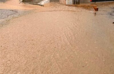 Reshjet e dendura shkaktojnë dëme në Nerasht, uji depërton në shtëpi dhe rrënon mure mbrojtëse