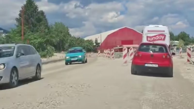 Punimet në rrethrrotullimin e Neproshtenit zvarriten, qytetarët të revoltuar nga kolonat e gjata