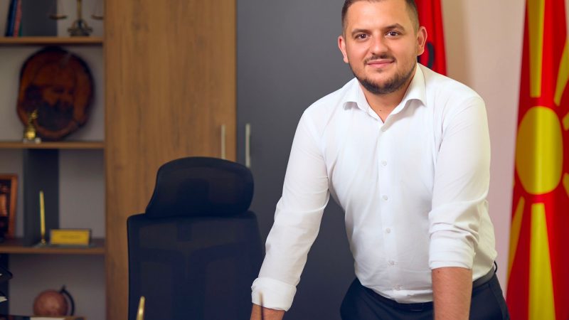 Albi Qamili publikon video: Ja sa projekte janë realizuar në Tetovë (VIDEO)