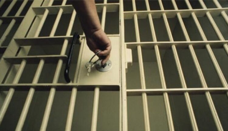 Arrestohet 28-vjeçari nga Reçica e Madhe, dërgohet në burgun e Tetovës për vuajtjen e dënimit