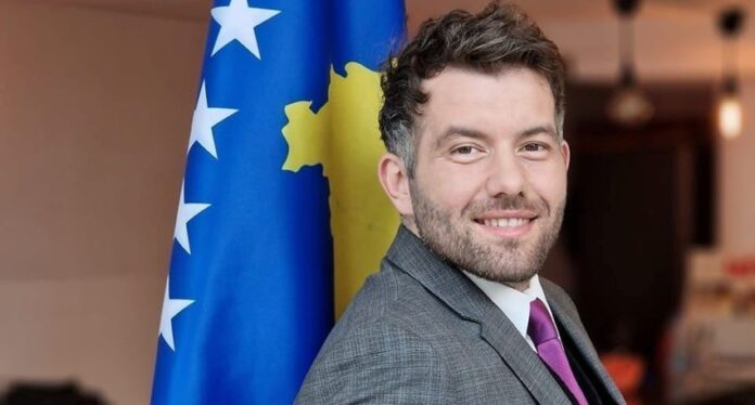 Rron Gjinovci Përparim Ramës: Kot se ke nejt në Londër, hala era bagla po të vjen