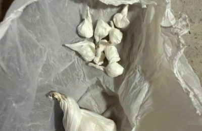 Kokainë dhe marihuanë të gjetura në disa lokacione në Shkup, personat arrestohen, pasojnë kallëzime me procedurë të shpejtë