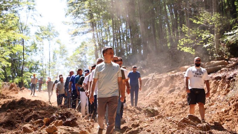 Kasami del në terren: Punimet në rrugën Tetovë–Prizren po zhvillohen sipas dinamikës së paraparë